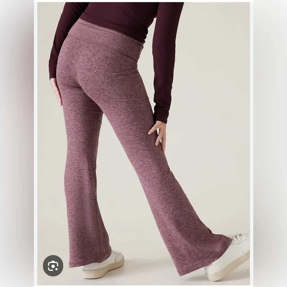 Like New - Athleta Girl downtime pant size L/12